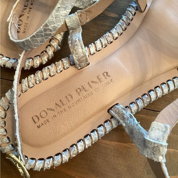 DONALD PLINER SIZE 10 EMILIA FLAT SANDAL SNAKE PRINT STRAPPY - Picture 6 of 7